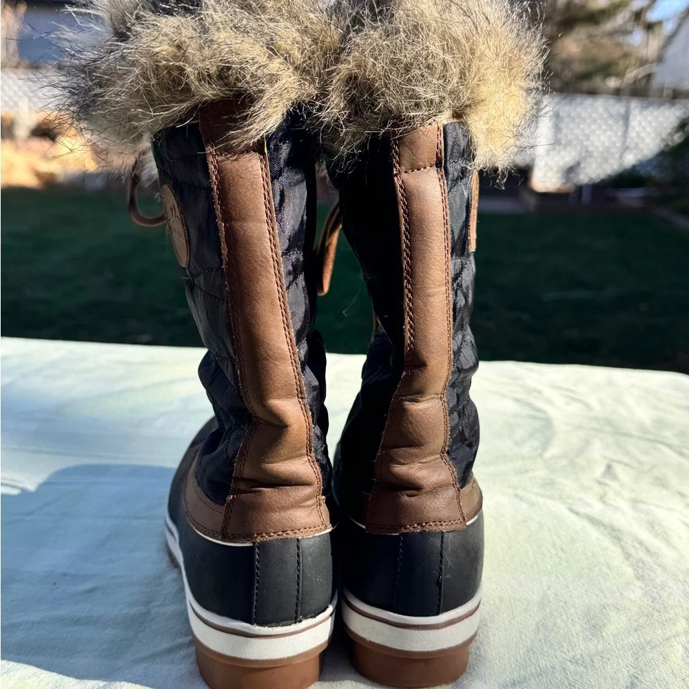 Women's Faux Fur Lined Winter Boots Size 6 - Picture 3 of 7